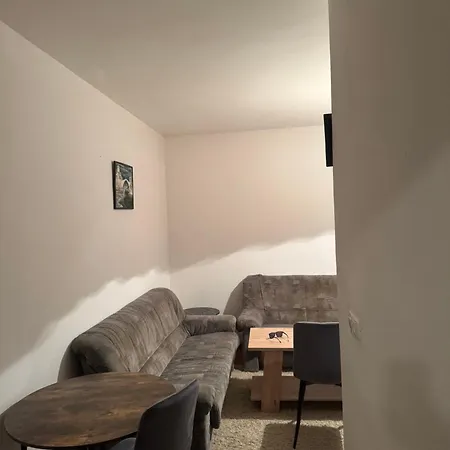 Apartment Edin *